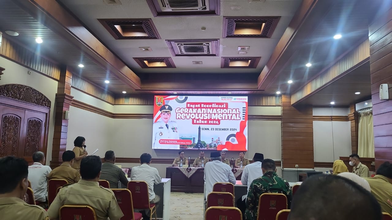Menghadiri acara Rakor Gerakan Nasional Revolusi Mental